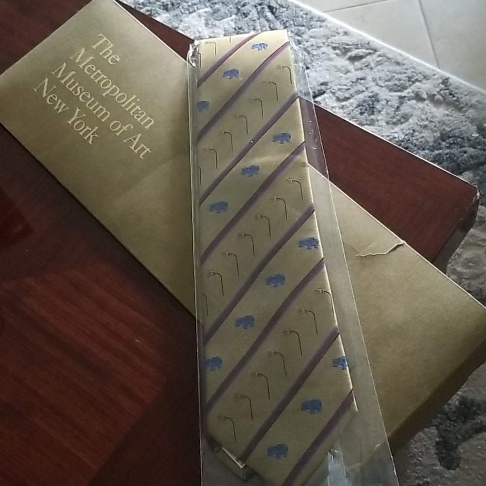 The Metropolitan Museum of Art in NY necktie tie